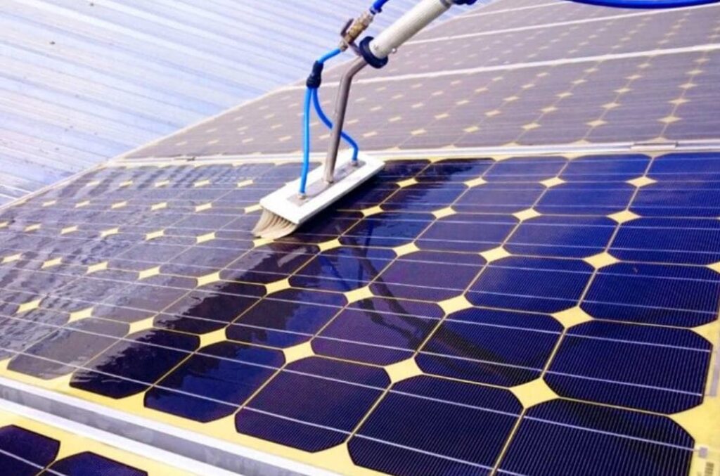 Limpieza de Cristales y Placas Solares en Valencia