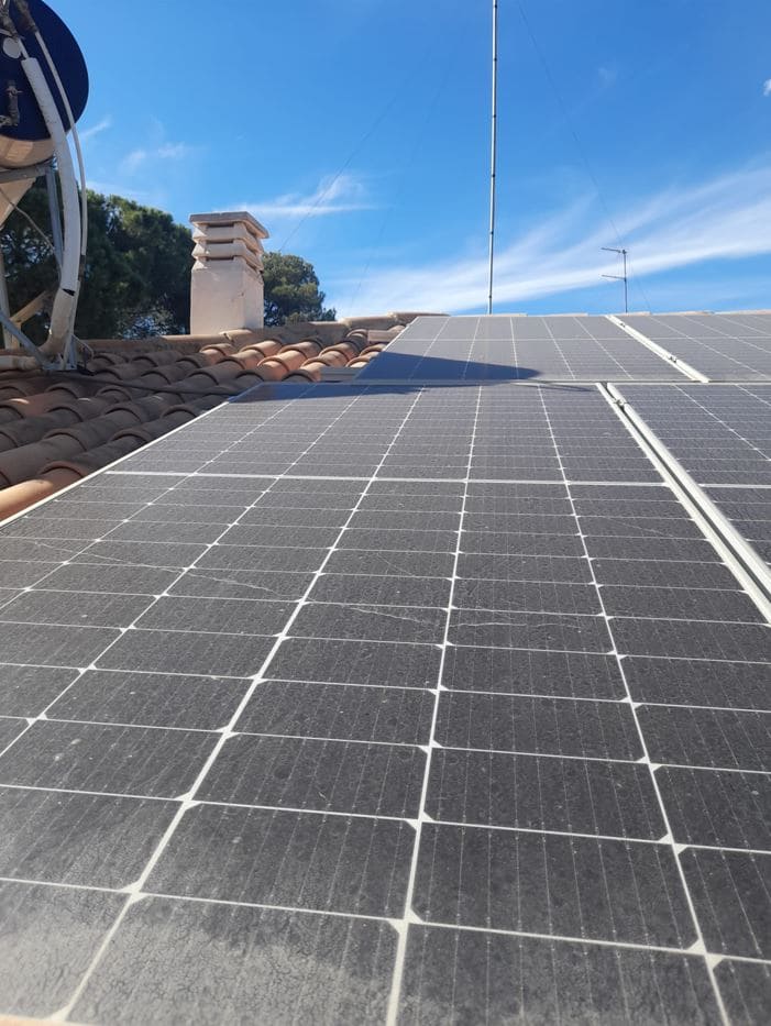 como limpiar tus placas solares